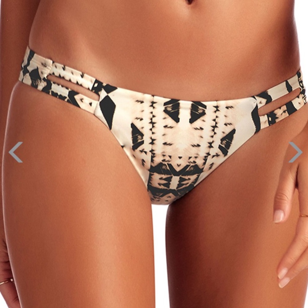 Vitamin A Sahara Neutra Hipster Bottom